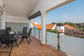 Apartment Wenig